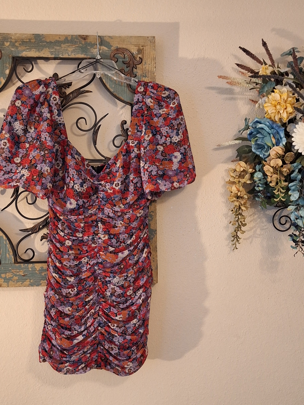 Zara Floral Ruched Mini Dress - Pink/Purple. Size Medium